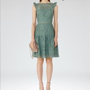 Reiss HERRERA cap sleeve lace dress in thyme SZ. 0
